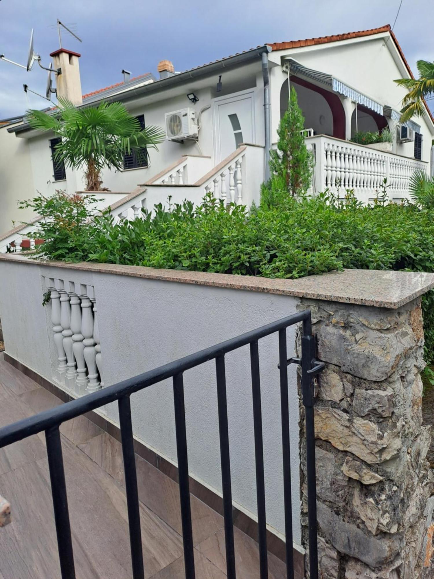 Apartments Stjepan Malinska Zewnętrze zdjęcie